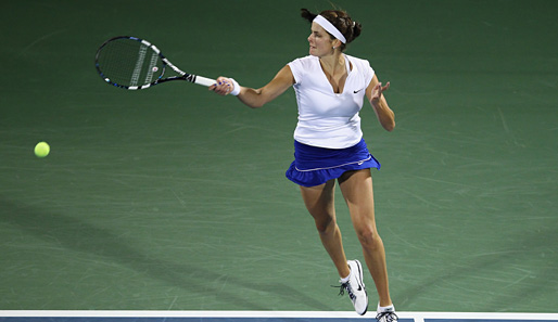 Julia Görges hat das Finale in Dubai gegen Agnieska Radwanska in zwei Sätzen verloren