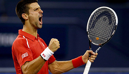 Novak Djokovic setzte sich in drei Sätzen gegen Andy Murray durch