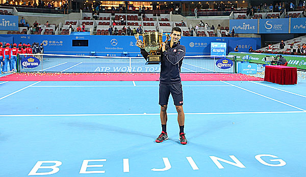 Novak Djokovic lies sich nach dem Triumph über Berdych feiern