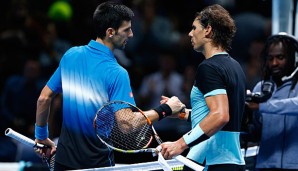 Novak Djokovic (l.) hatte mit Rafael Nadal keinerlei Probleme
