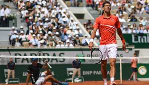 Novak Djokovic steht nach einem Sieg im Viertelfinale gegen Alexander Zverev im French-Open-Halbfinale.