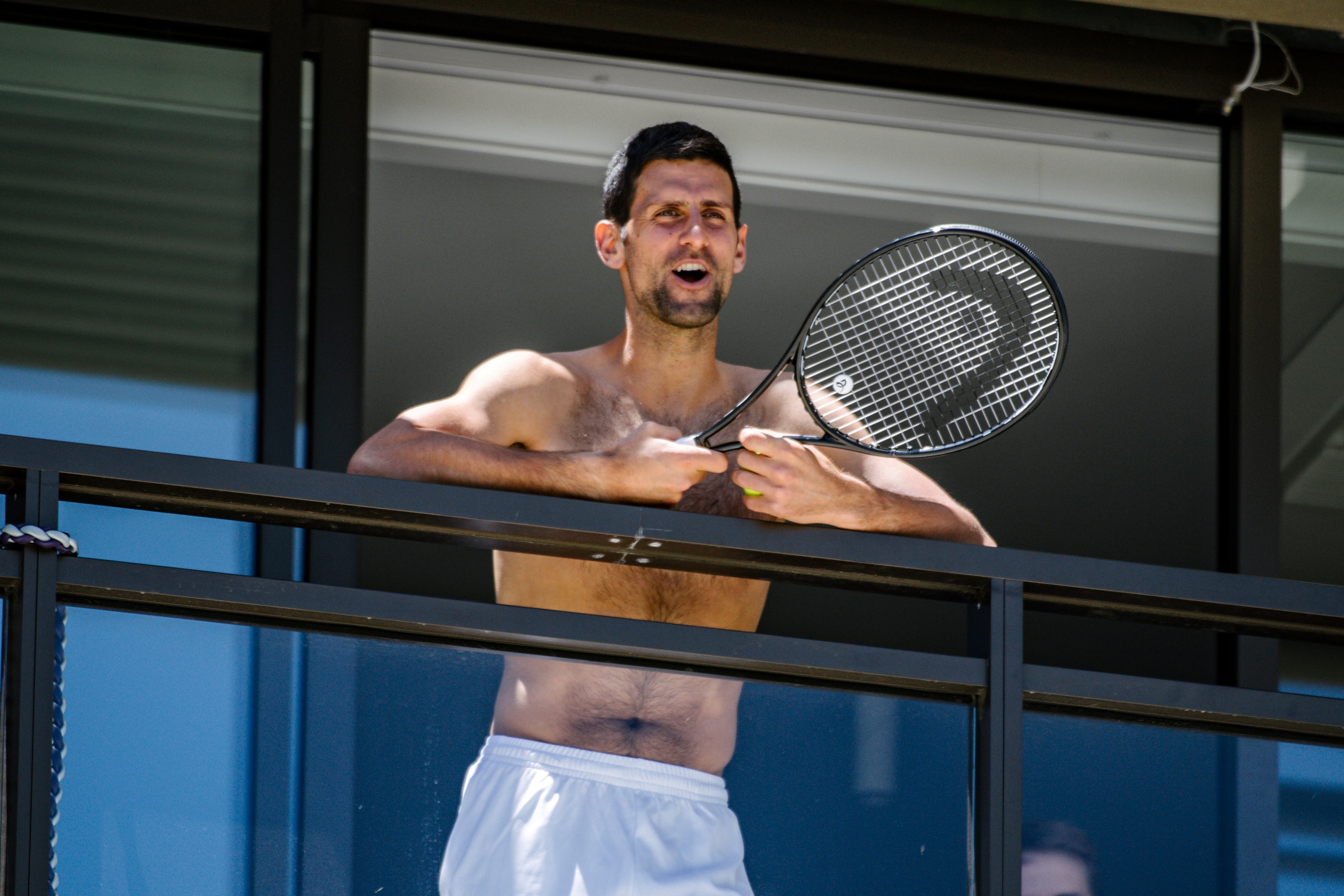 Novak Djokovic muss sich für seine Aussagen rechtfertigen.