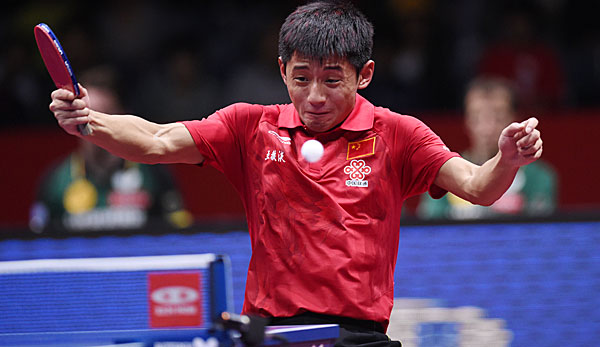 Zhang Jike feierte seinen Sieg in Düsseldorf ausgelassen