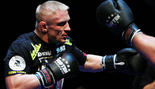 Dennis Siver bereitet sich in Australien auf seinen großen Kampf bei UFC 127 vor