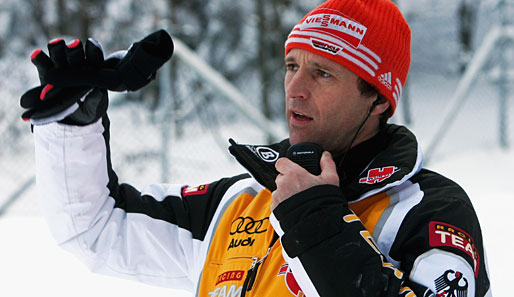 Kann sich ein Engagement bis 2014 gut vorstellen: Skisprung-Bundestrainer Werner Schuster
