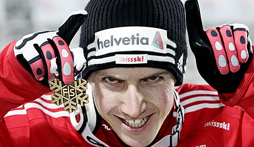 Weltmeister Simon Ammann siegte beim Grand-Prix der Skispringer vor Anders Jacobsen
