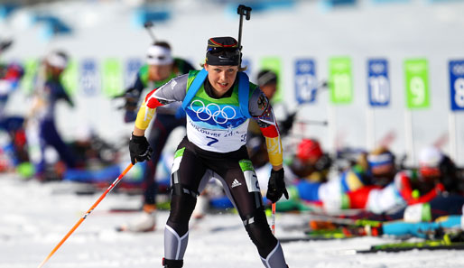 Bei ihrer ersten Teilnahme an Olympischen Winterspielen wurde Neuner 2010 Doppelolympiasiegerin