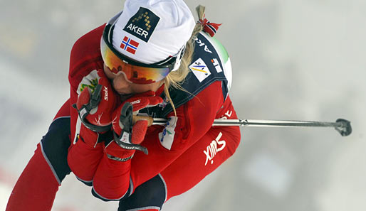 Therese Johaug gewann im Langlaufrennen über 30 Kilometer vor Teamkollegin Marit Björgen