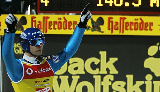 Der Finne Janne Ahonen mit beeindruckender Bilanz: 36 Weltcupsiege und fünf Mal die Vierschanzentournee gewonnen (zwischen 98/99 und 2007/2008)