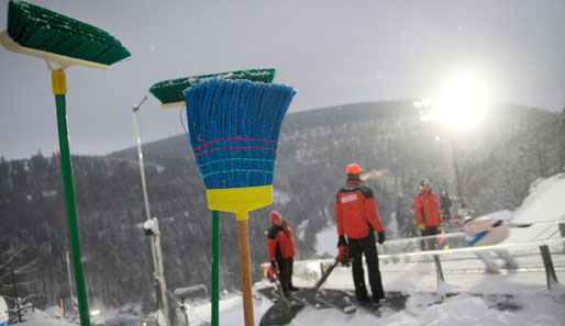 Das Weltcup-Skispringen in Willingen ist wegen zu schlechter Windverhältnisse abgesagt worden.