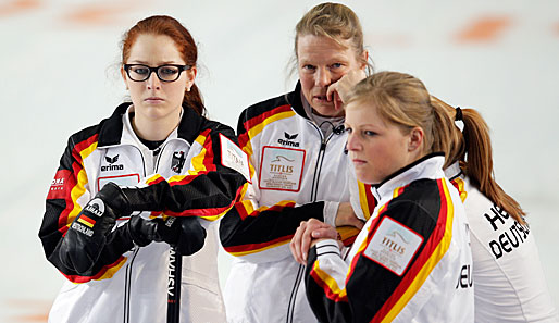 Die deutschen Curling-Damen kassierten Niederlagen bei der WM gegen die Schweiz und Kanada