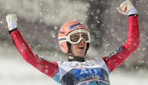 Stefan Kraft sicherte sich beim ersten Springen in Oberstdorf den Sieg