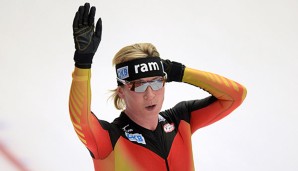 Claudia Pechstein liegt nach den Rennen über 500 m und 3000 m vor Bente Kraus