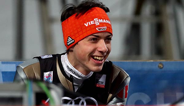 Constantin Schmid hat Deutschland im Mannschaftswettbewerb bei der Junioren-WM zu Gold im Skispringen geführt.