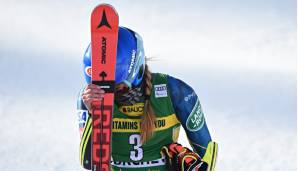 Ski-Superstar Mikaela Shiffrin (USA) hat zum Abschluss ihres bewegten Jahres einen Rekord-Sieg verpasst.