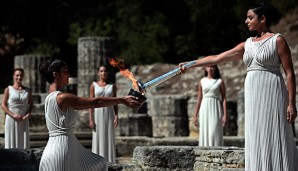 Die Zeremonie fand im Heiligen Hain des antiken Olympia in Griechenland statt