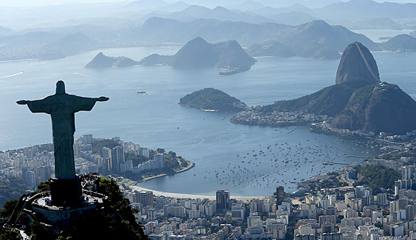 Ziel der Träume - und der Reise: Rio mit der berühmten Christusstatue