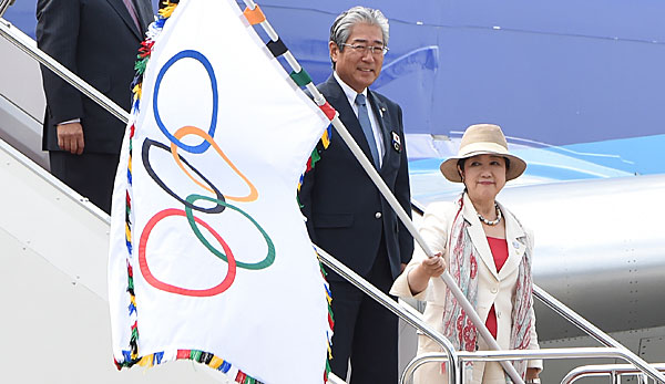 Yuriko Koike hatte die Flagge in Rio von Eduardo Paes erhalten