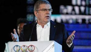 Steht wegen des Zögerns in der Corona-Krise und der Austragung der Olympischen Spiele 2020 in Tokio in der Kritik: IOC-Präsident Thomas Bach.