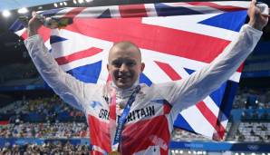 Der britische Schwimm-Star Adam Peaty hat über 100 Meter Brust erneut Gold geholt. Seinen eigenen Weltrekord verpasste das Kraftpaket nur knapp.