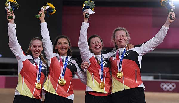 Die Gold-Bank "Deutschland-Achter" ist jetzt ein Vierer: Der Bahnrad-Vierer der Damen gewann Gold in der Königsdisziplin Teamverfolgung.