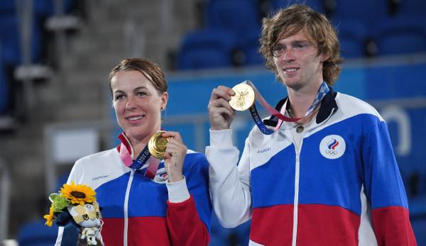 Die Tennisspieler Anastasia Pavlyuchenkova Andrey Rublev gewannen für das Team ROC eine von bisher 12 Goldmedaillen.