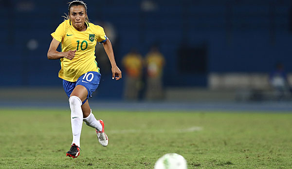 Marta führt die brasilianische Auswahl als Spielführerin ins Viertelfinale