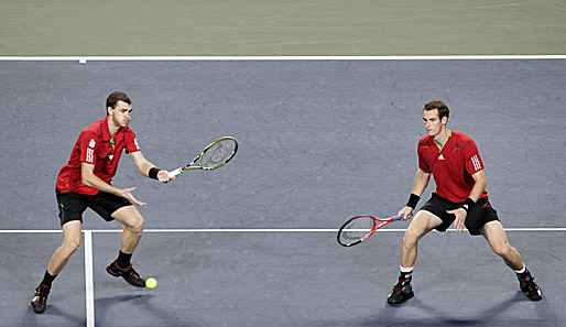 Andy Murray (r.) spielt mit seinem Bruder Jamie regelmäßig zusammen Doppel