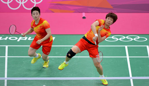 Yu Yang (l.) und Wang Xiaoli (r.) verloren absichtlich, um schwächere Gegner zu bekommen