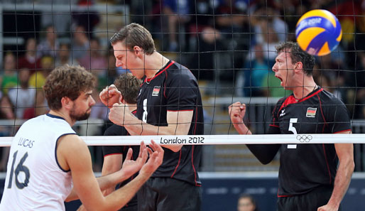Die deutschen Volleyballer verloren zwar gegen Brasilien, stehen aber im Viertelfinale