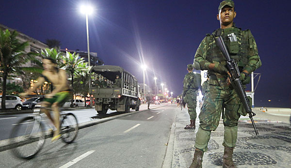 Ab sofort wird das Militär die Busse in Rio begleiten