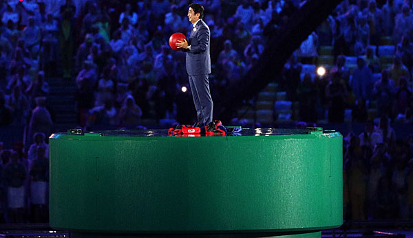 Shinzo Abe verwandelte sich in einem Videoclip in den bekannten Videospiel-Helden