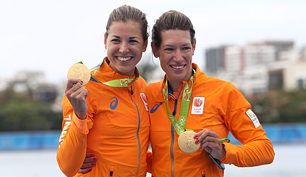 Ilse Paulis (l.) und Maaike Head sicherten sich die Goldmedaille