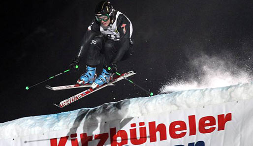 Simon Stickl war erst bei den Alpinen, seit 2008 startet er im Weltcup der Skicrosser