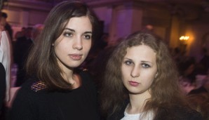 Nadescha Tolokonnikowa (l.) und Marija Aljochina (r.) wurden offenbar in Sotschi festgenommen.