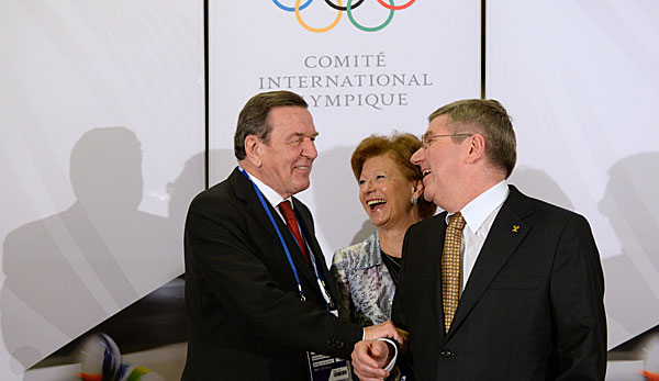 Gerhard Schröder traf sich im Vorfeld der Spiele mit IOC-Präsident Thomas Bach