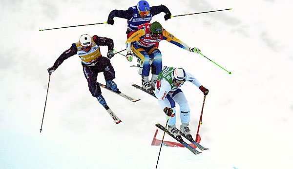 Keine Montage: Beim Ski-Cross geht es knapp und risikoreich zur Sache
