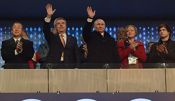 Wladimir Putin empfing IOC-Präsident Thomas Bach bei der Eröffungsfeier in seiner Loge