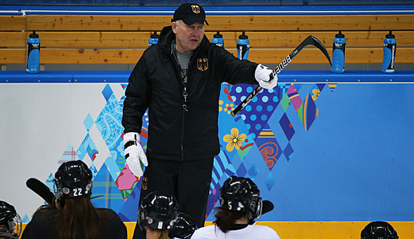 Peter Kathan coacht in Sotschi das deutsche Frauen-Eishockey-Team