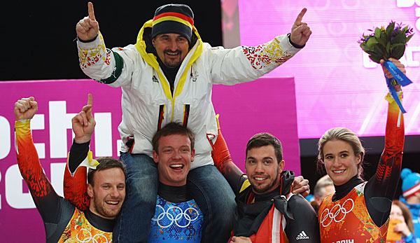 Georg Hackl (o.) feierte jüngst die Goldmedaille des Rodel-Teams in Sotschi