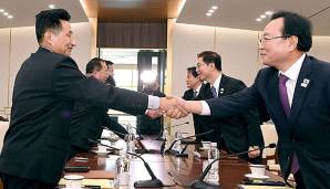 Machten gemeinsam Historisches möglich: Die Delegationen von Nord- und Südkorea einigten sich im Grenzort Panmunjom