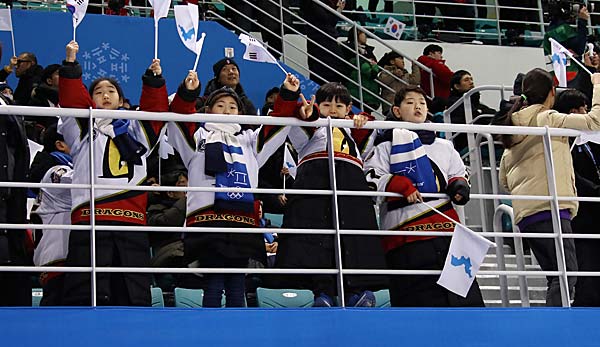 Das gesamtkoreanische Eishockeyteam begeisterte die Zuschauer.