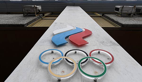 Die olympischen Ringe mit der Flagge Russlands