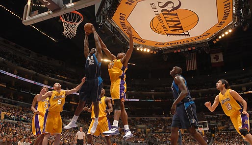 Die Los Angeles Lakers gewannen gegen die Dallas Mavericks ihr sechstes Spiel in Serie