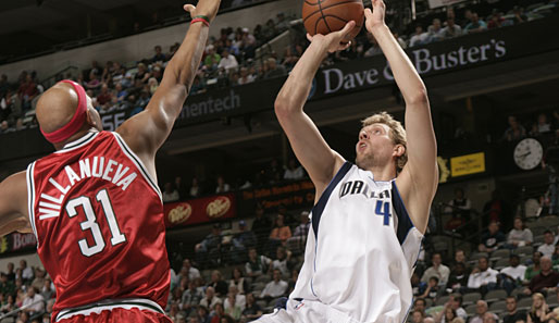 Dirk Nowitzki hatte mit den Dallas Mavericks einen entspannten Abend gegen die Milwaukee Bucks