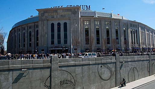 Die Kathedralen-Fenster des neuen Yankee Stadium erinnern an das ursprüngliche alte Stadion