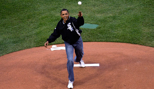 Linkshänder Barack Obama mit einem ganz ordentlichen Pitch
