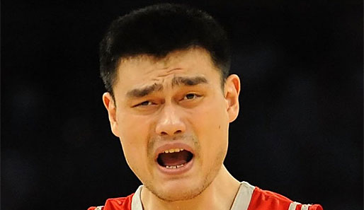 Yao Ming bangt nach seinem Fußbruch in den Playoffs derzeit um die Fortsetzung seiner Karriere