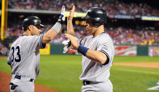 High-Five bei den Yankees: Die New Yorker liegen in der World Series mit 2:1 in Führung