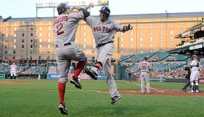 Mookie Betts (r.) und die Red Sox wollen ihre starke Vorsaison nochmal toppen